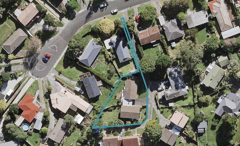 2/16A Camrose Place, Glenfield, Auckland - Carousel 1