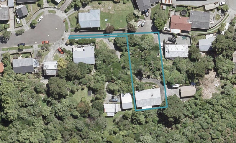 35 Amber Grove, Birchville, Upper Hutt - Carousel 1