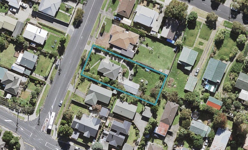 79 Lynwood Road, New Lynn, Auckland - Carousel 1