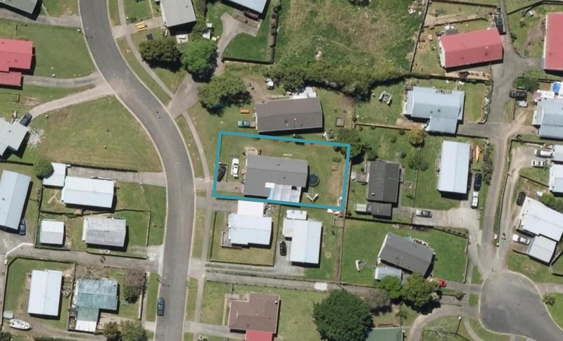 12 Hedley Place, Raumanga, Whangarei - Carousel 1
