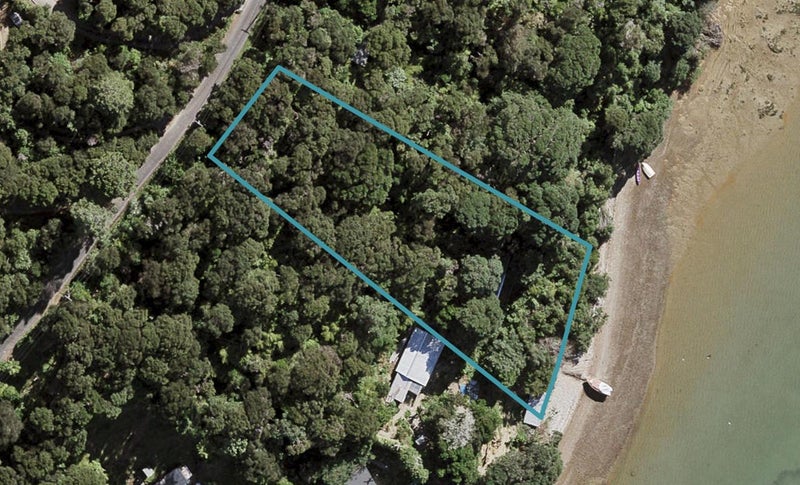 36 Albert Crescent, Ostend, Waiheke Island - Carousel 1