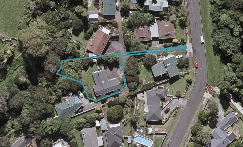 5B Marina Grove, Frankleigh Park, New Plymouth - Carousel 1