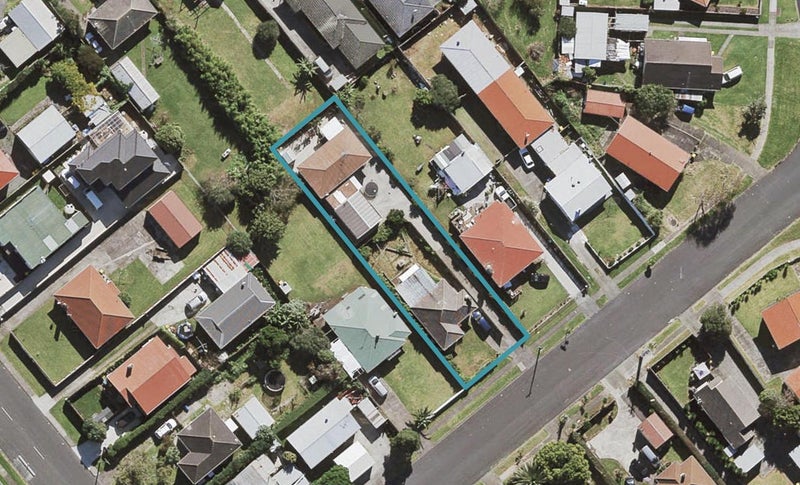 2/4 Cornwall Road, Mangere, Auckland - Carousel 1