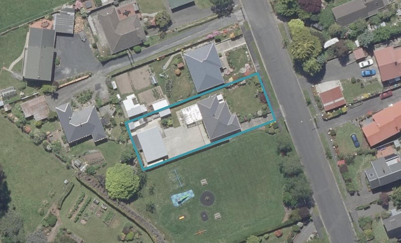 12 Lambert Street, Abbotsford, Dunedin - Carousel 1