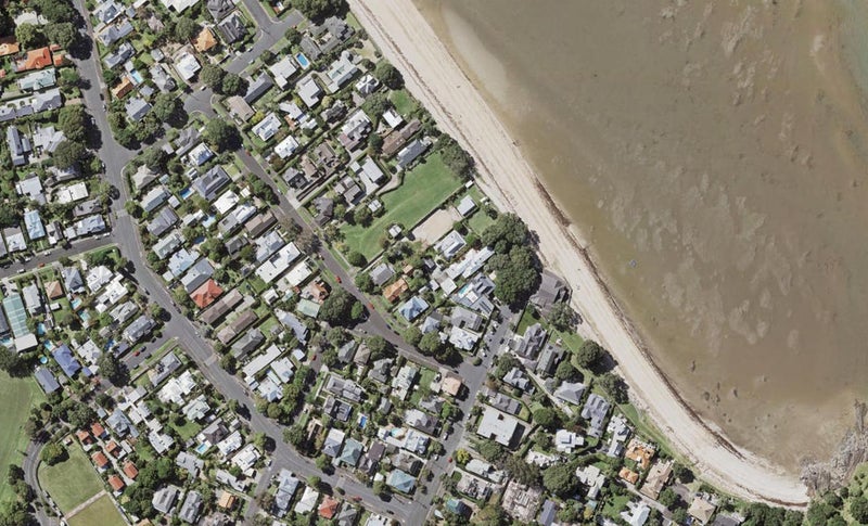 8 Oxford Terrace, Devonport, Auckland - Carousel 1