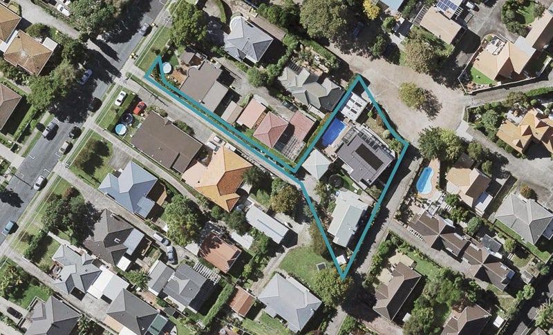 2/12 Elderwood Lane, Belmont, Auckland - Carousel 1