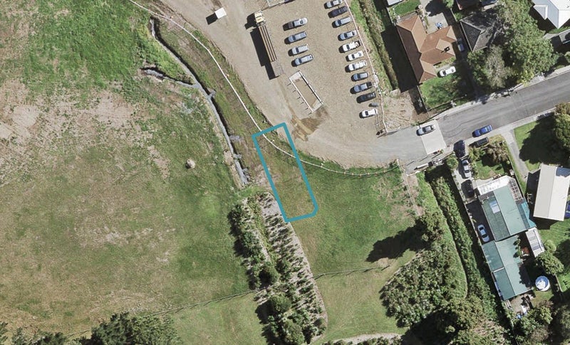 39 Paretaiuru Crescent, Papakura, Papakura - Carousel 1