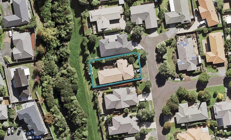18 Adelphi Place, Albany, Auckland - Carousel 1