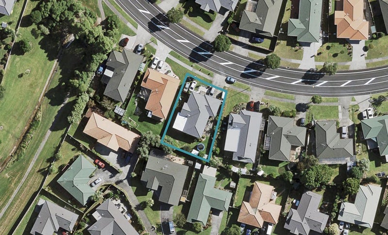 40 Etherton Drive, Weymouth, Auckland - Carousel 1