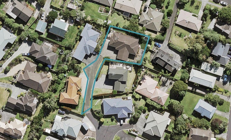 17 Mannikin Place, Unsworth Heights, Auckland - Carousel 1