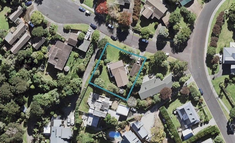 4 Awatahi Place, Greenhithe, Auckland - Carousel 1