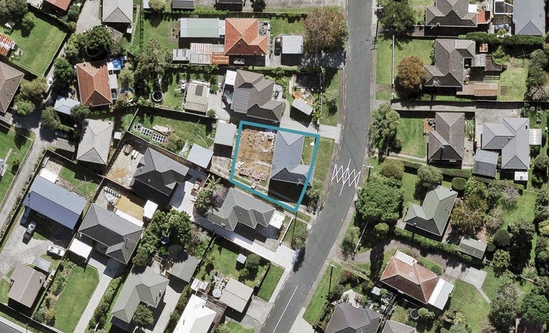 69 Neil Avenue, Te Atatu Peninsula, Auckland - Carousel 1