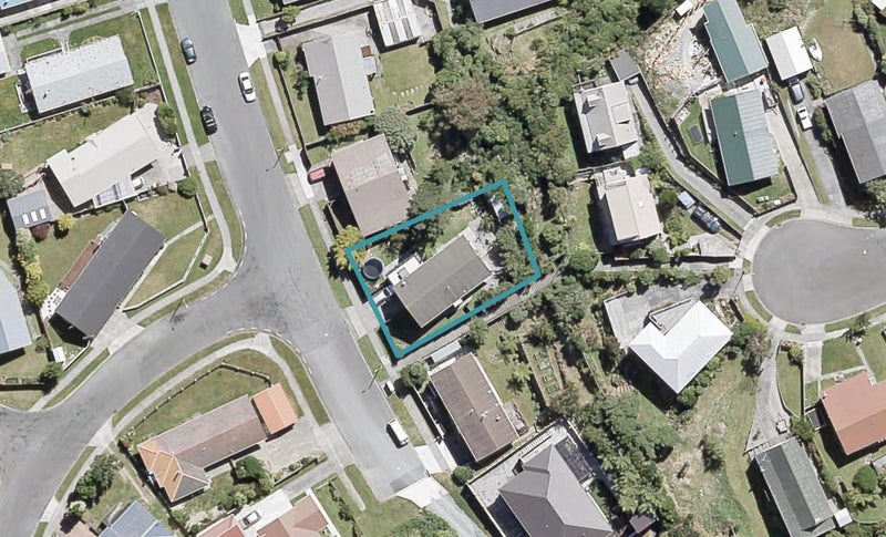 35 Invercargill Drive, Kelson, Lower Hutt - Carousel 1