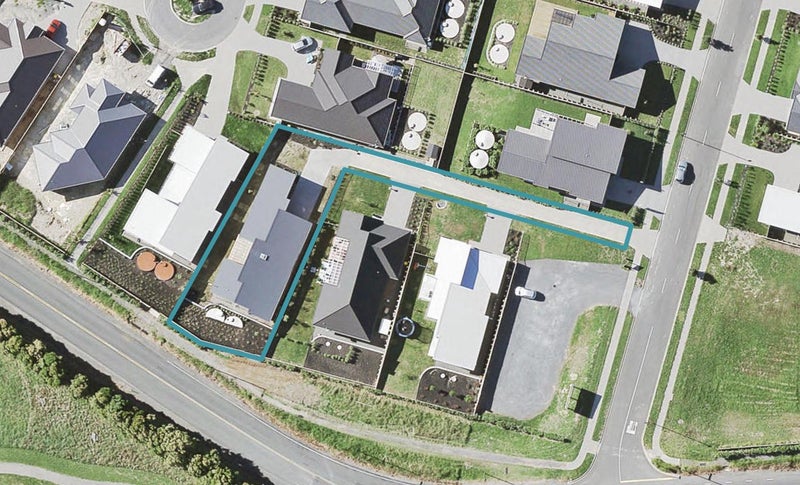 2 Kibblewhite Avenue, Beachlands, Auckland - Carousel 1