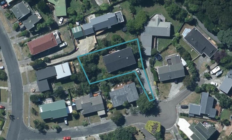 7 Charthouse Lane, Whitby, Porirua - Carousel 1