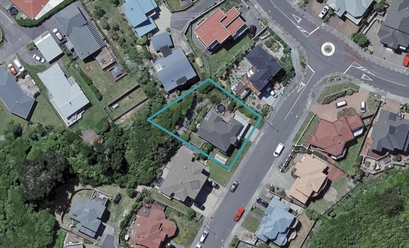 4 Domett Street, Newlands, Wellington - Carousel 1