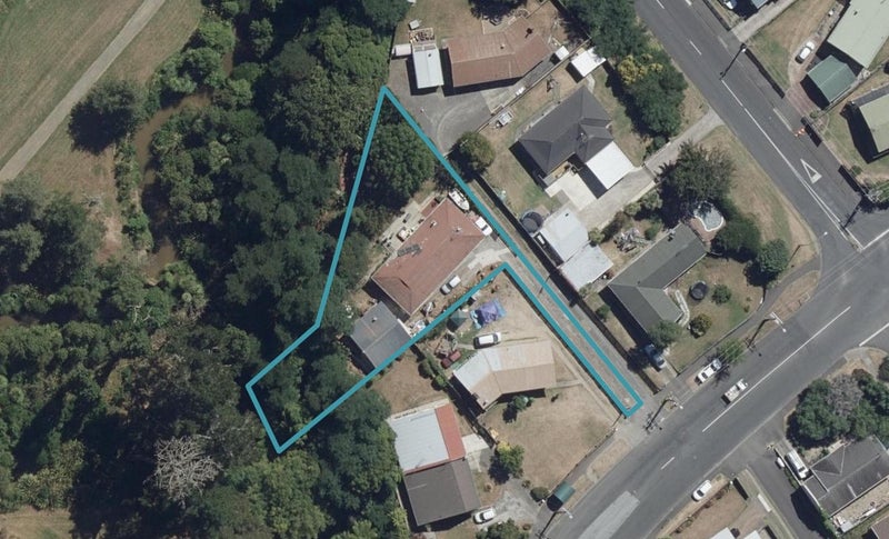 6 Waterford Road, Fitzroy, Hamilton - Carousel 1