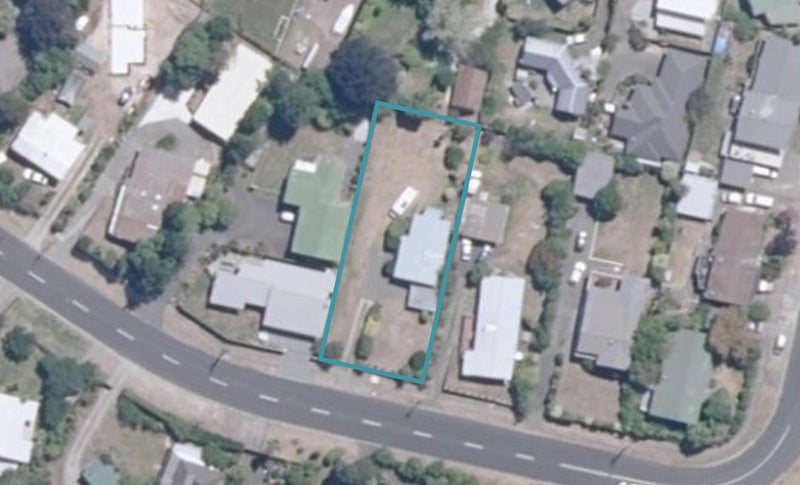 32 Ingle Avenue, Waipahihi, Taupo - Carousel 1