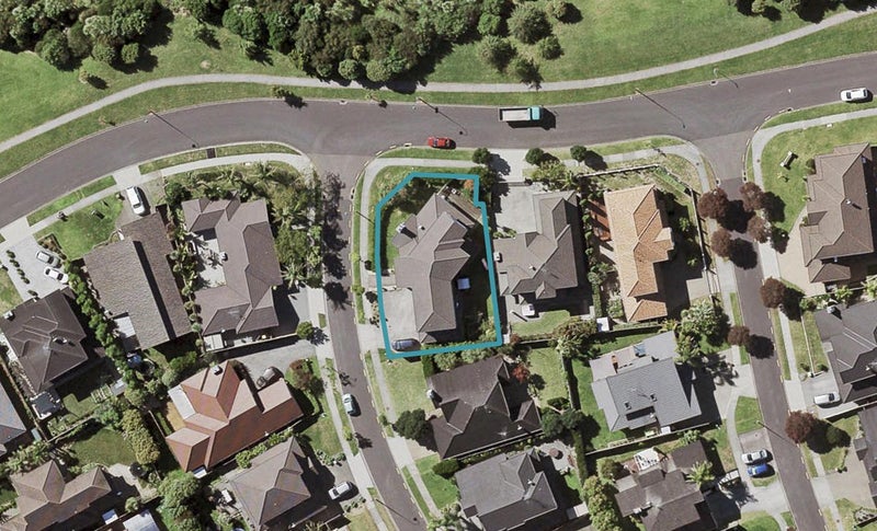2 Fernloche Place, Flat Bush, Auckland - Carousel 1