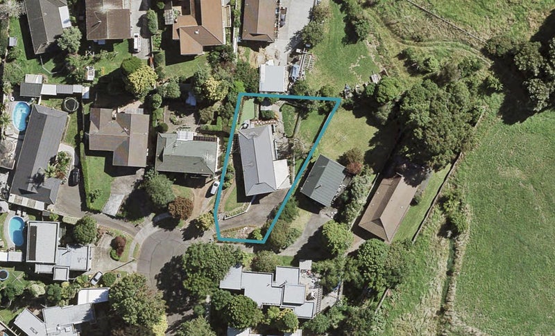 33 Coulthard Terrace, Opaheke, Papakura - Carousel 1