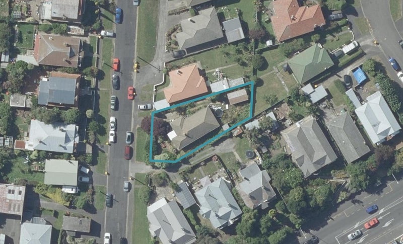 10 Asquith Street, Caversham, Dunedin - Carousel 1