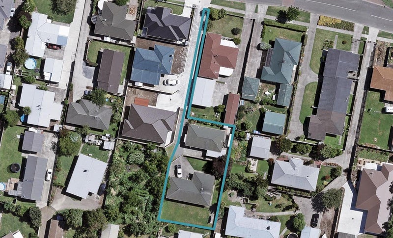 2/11 Gebbie Road, Taradale, Napier - Carousel 1