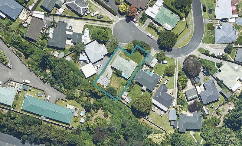 22 Stirling Grove, Greerton, Tauranga - Carousel 1