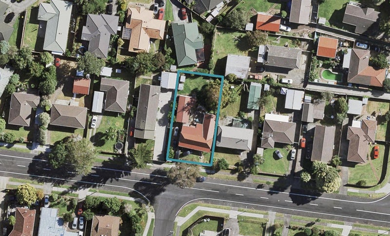 21 Gibbons Road, Weymouth, Auckland - Carousel 1