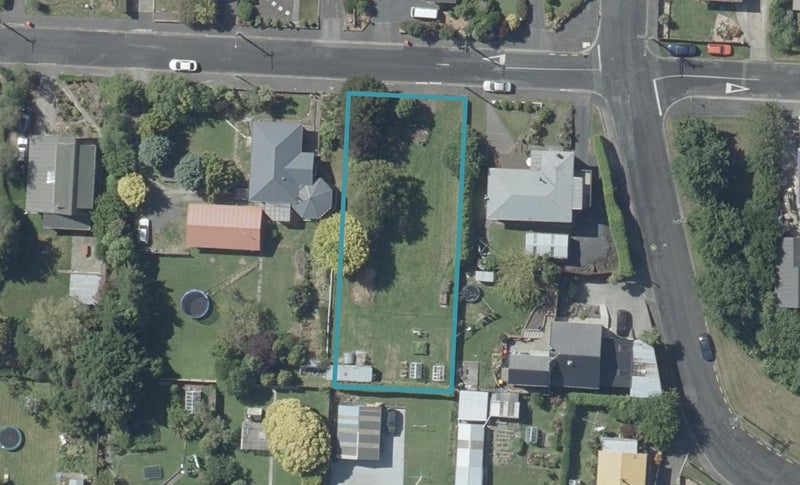 24 Edward Street, Abbotsford, Dunedin - Carousel 1