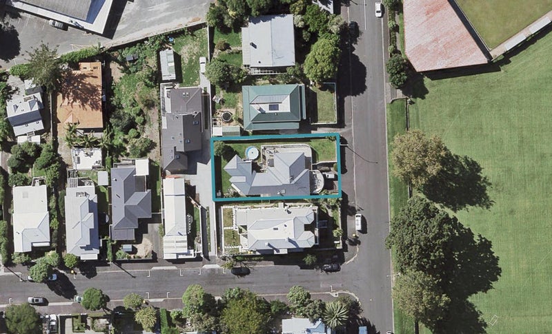 23 Cambridge Terrace, Devonport, Auckland - Carousel 1