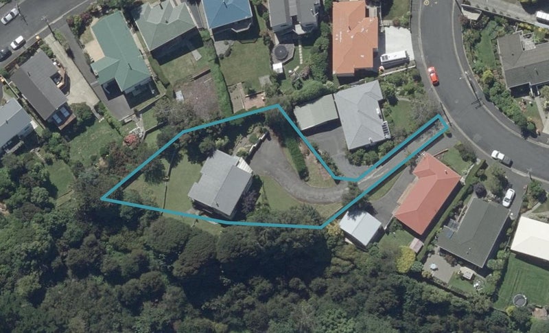 19 Honeystone Street, Helensburgh, Dunedin - Carousel 1