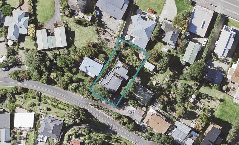 4 Carlton Crescent, Maraetai, Auckland - Carousel 1