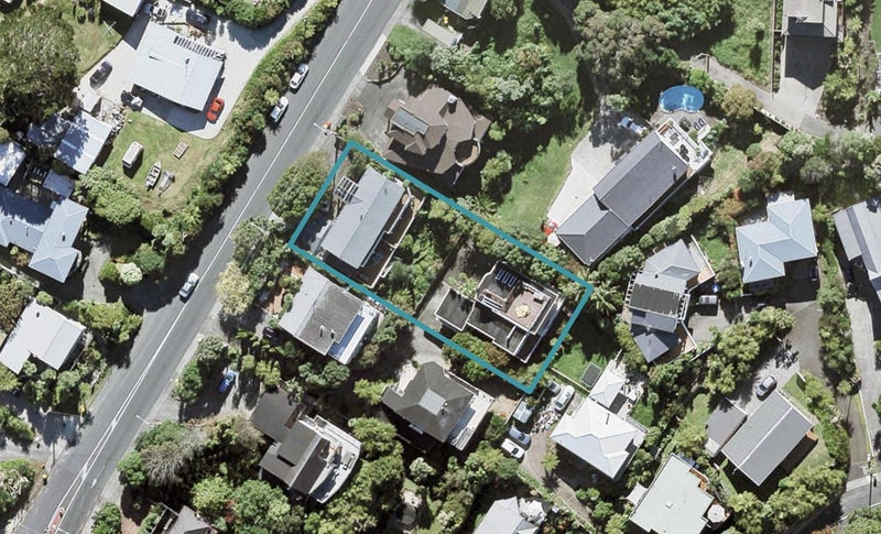 2/837 Beach Road, Browns Bay, Auckland - Carousel 1