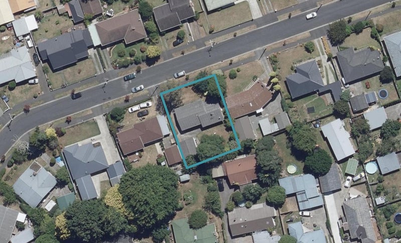 10 Springfield Crescent, Enderley, Hamilton - Carousel 1