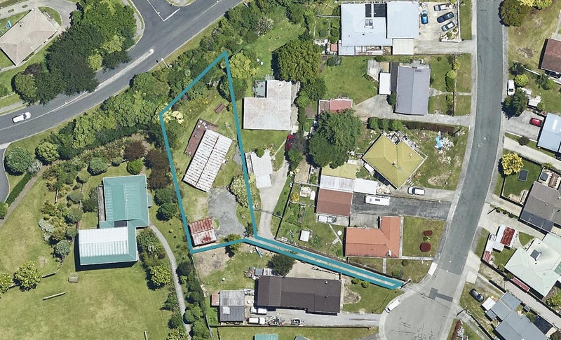 11 Tudor Place, Koutu, Rotorua - Carousel 1