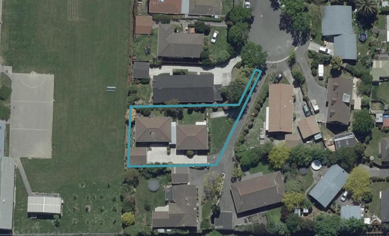 2/26A Heaphy Place, Casebrook, Christchurch - Carousel 1