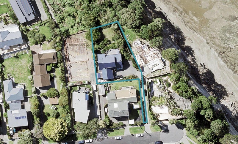 38 Beechwood Road, Rothesay Bay, Auckland - Carousel 1