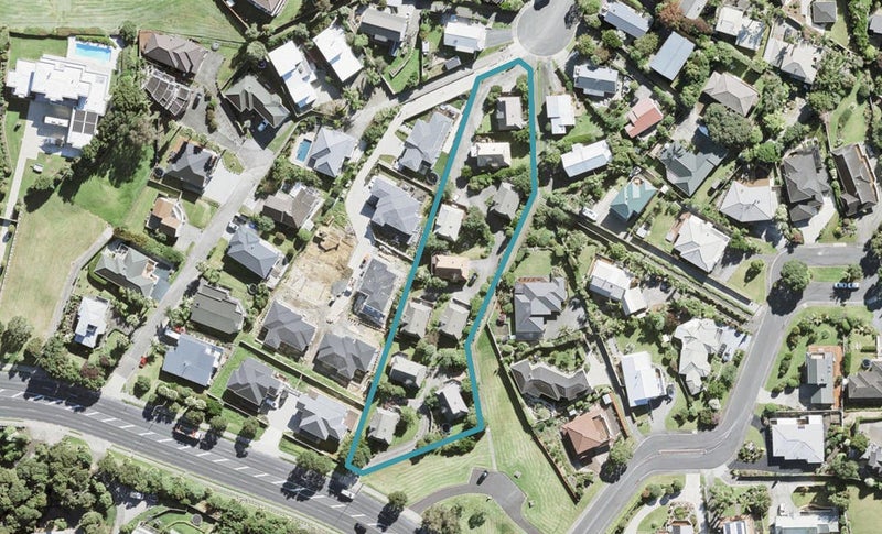 2/96 William Bayes Place, Red Beach, Whangaparāoa - Carousel 1