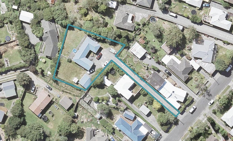 42 Peel Place, Wainuiomata, Lower Hutt - Carousel 1