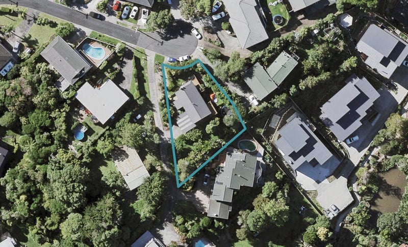 13 Gibson Place, Mellons Bay, Auckland - Carousel 1