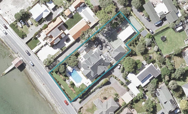 222 Marine Drive, Lowry Bay, Lower Hutt - Carousel 1