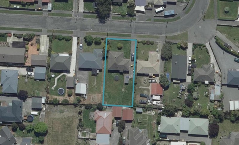 10 Lambeth Crescent, Northcote, Christchurch - Carousel 1