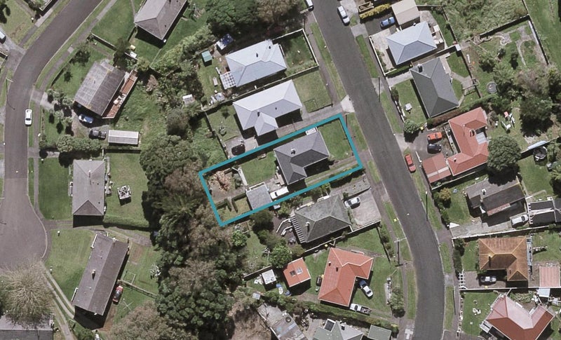 25 Endeavour Street, Marfell, New Plymouth - Carousel 1