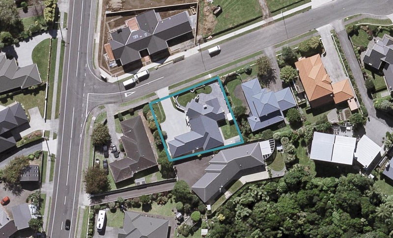 4 Tupare Place, Highlands Park, New Plymouth - Carousel 1