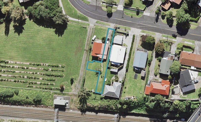 5/61 Clayburn Road, Glen Eden, Auckland - Carousel 1