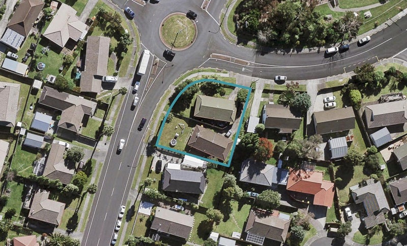 1/68 Meadowood Drive, Unsworth Heights, Auckland - Carousel 1