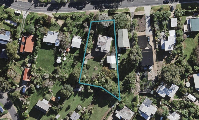 156 Ocean View Road, Oneroa, Waiheke Island - Carousel 1