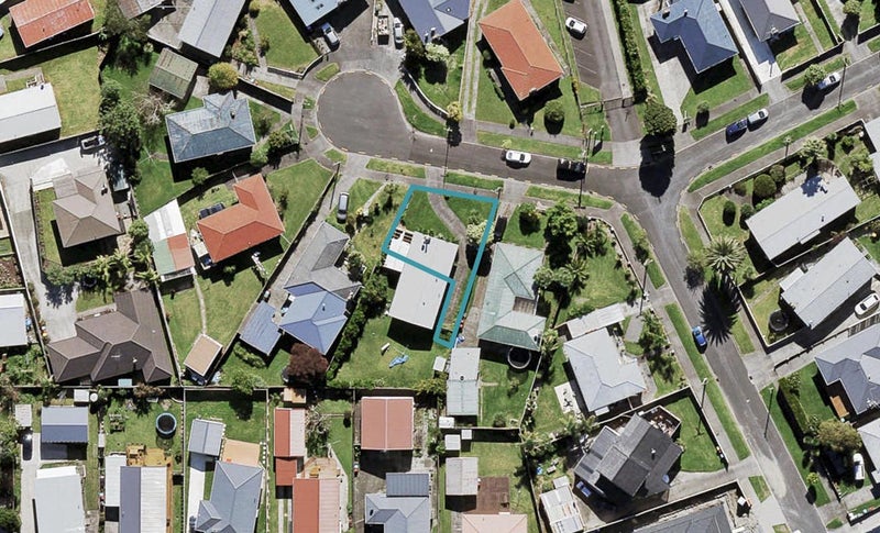4A Congreve Place, Blockhouse Bay, Auckland - Carousel 1