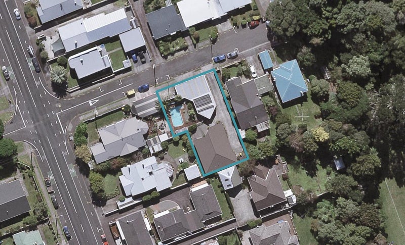 6 Struan Avenue, Lower Vogeltown, New Plymouth - Carousel 1