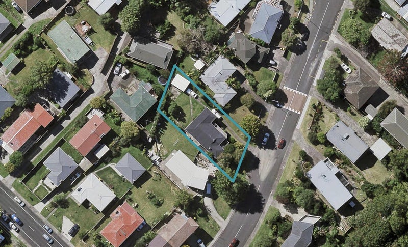 6 Juniper Road, Sunnynook, Auckland - Carousel 1